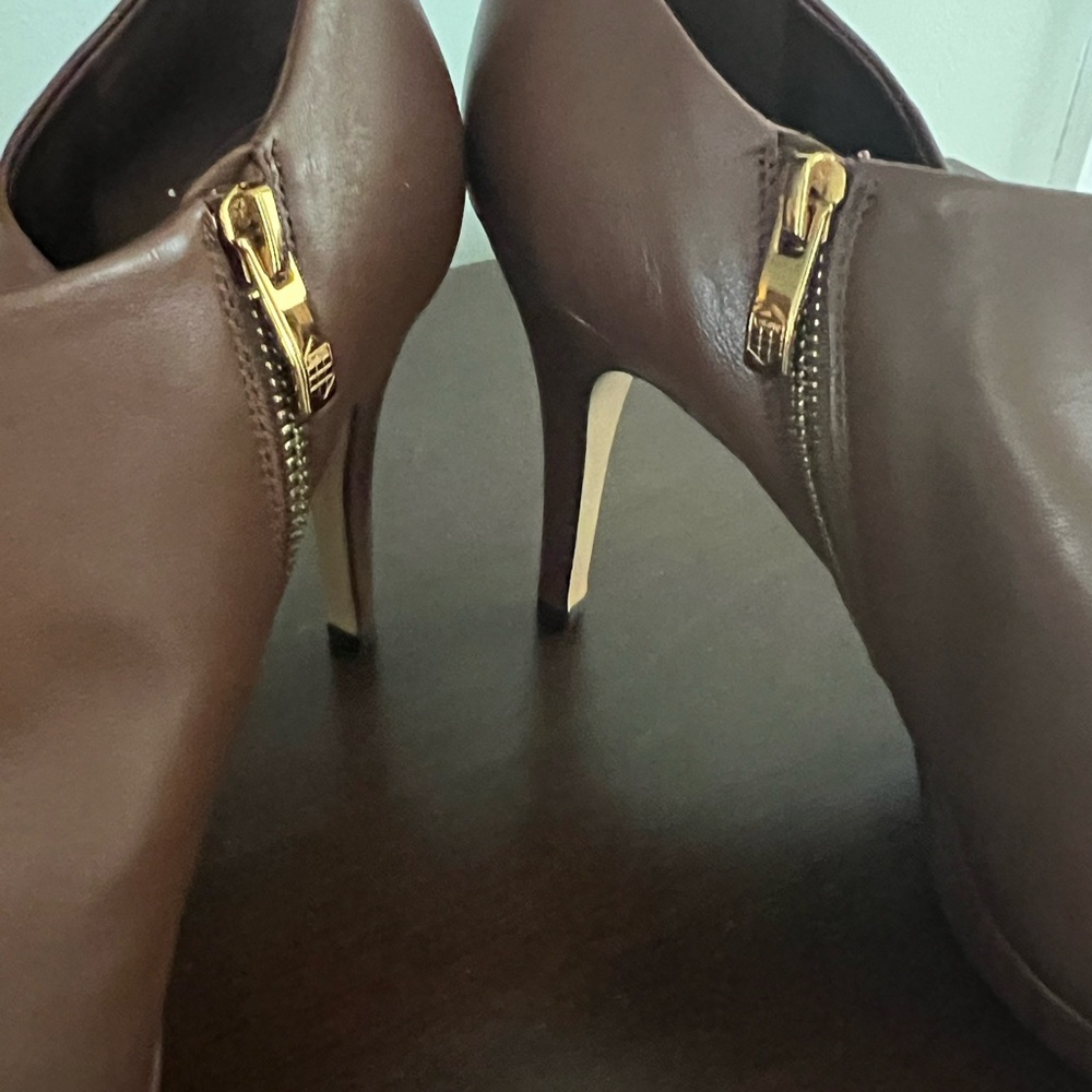 Vince Camuto Brown Ankle Booties Leather - Picture 3 of 6
